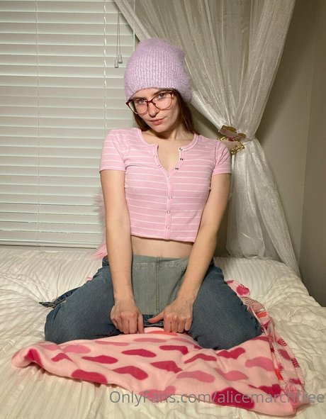 alicemarchfree pretty actress photos