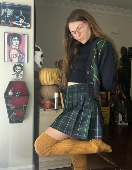 alicemarchfree pornstar hot photos