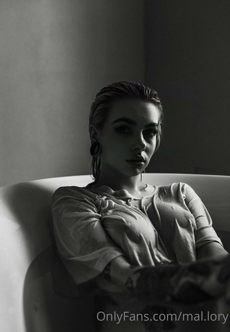 mal lory nice actress images