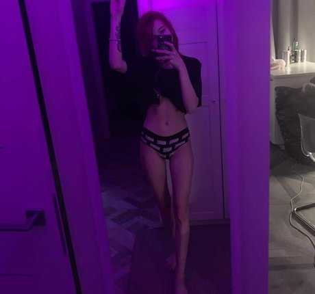 Lorinefairy art model gallery