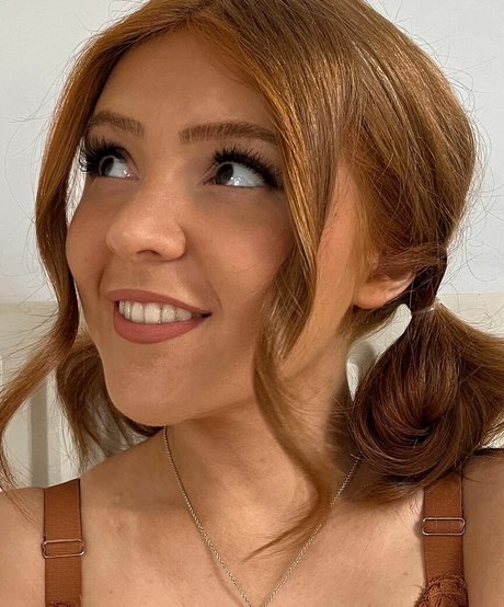 basicallycatx free star pic