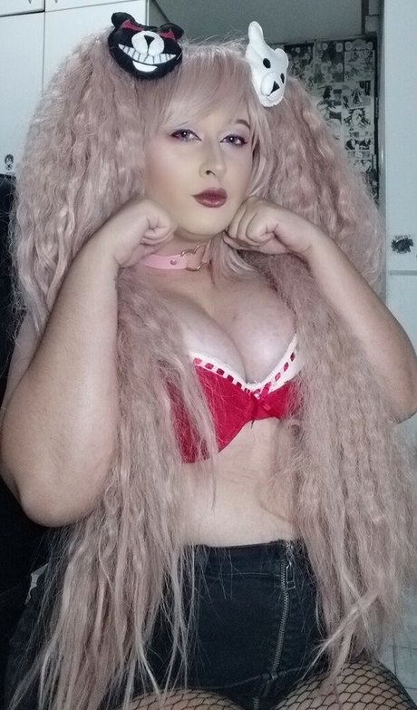 SassNessie model nudes picture