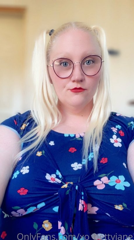 xo bettyjane pretty actress img