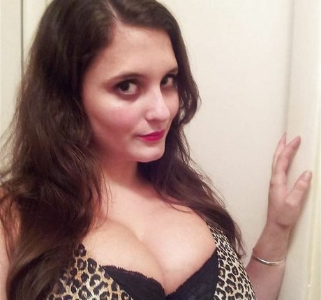 Avery Harwood exclusive model archive