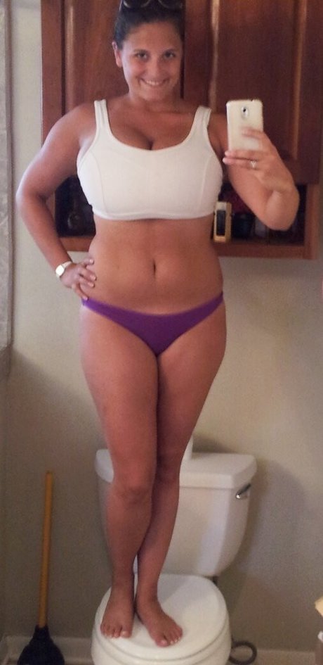 Avery Harwood model sex images