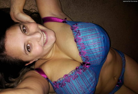 Avery Harwood model sexy picture