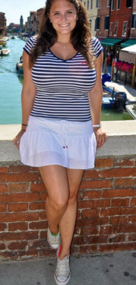 Avery Harwood pretty actress images