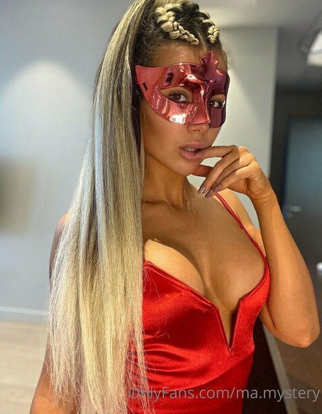 ma mystery star top image