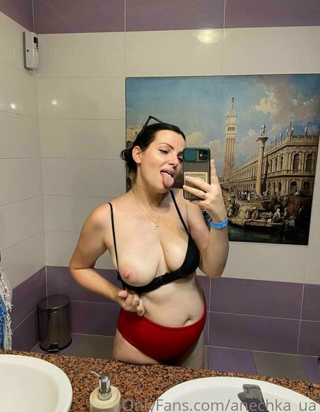 anechka ua star photos