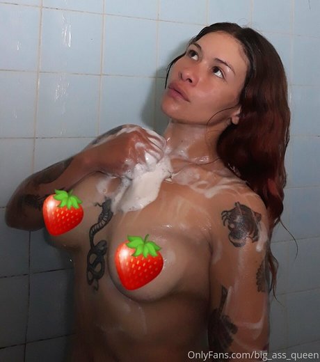big ass queen naked star images