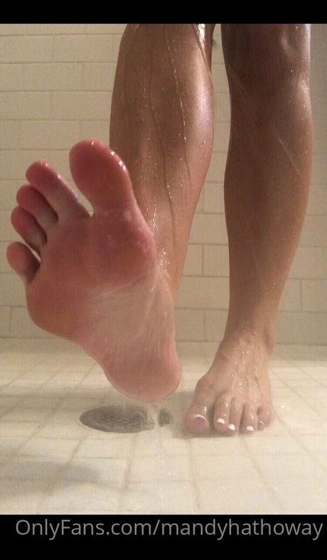 mandyhathoway model pretty image