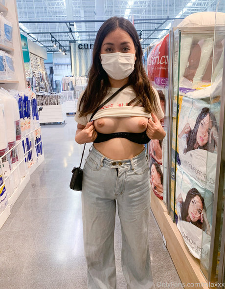 nilaxxx beautiful actress photo