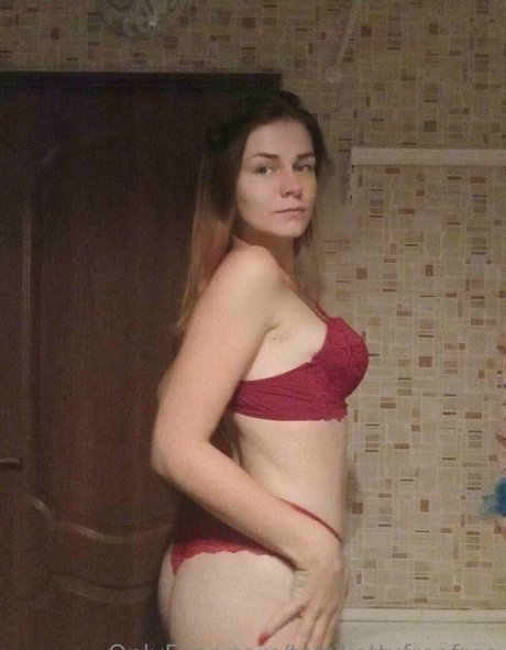 tettikettyfreefree model erotic picture