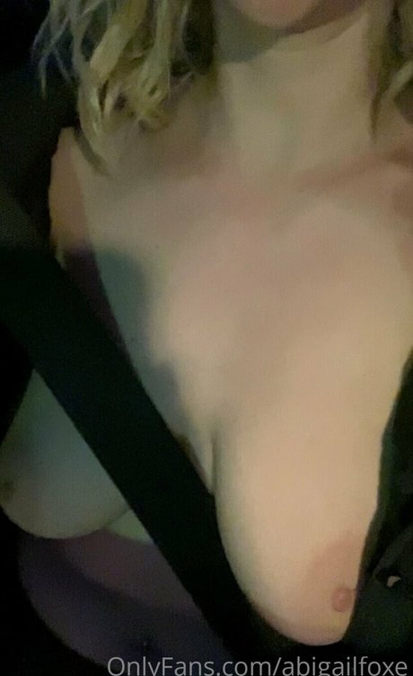 abigailfoxe adult model pic