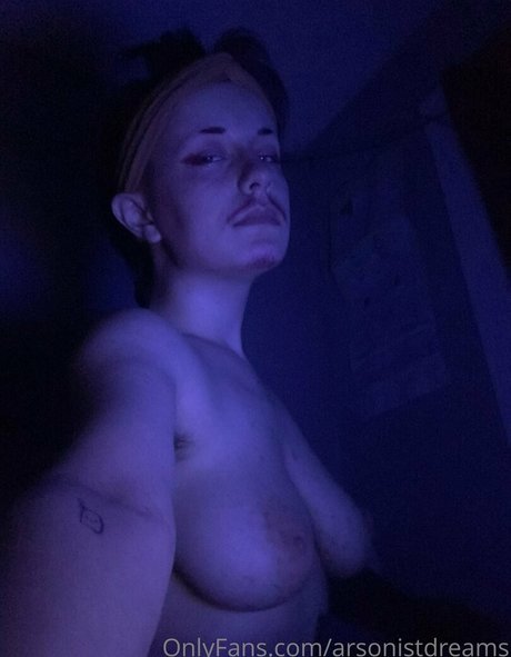 arsonistdreams nudes actress pic