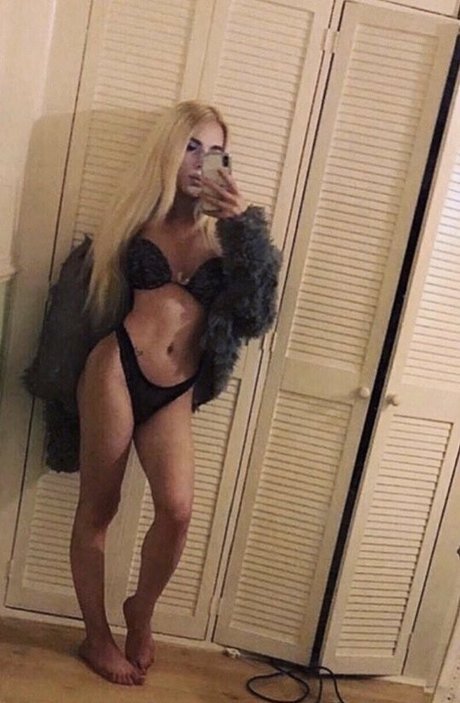 jellygravefree model nudes photo