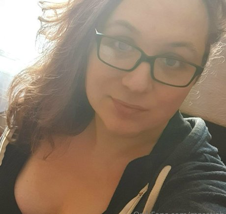 mzcatieb sex model photo