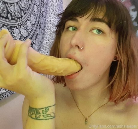 ashsleeper model nudes pic