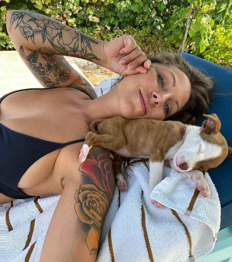 Christine Cote star top galleries