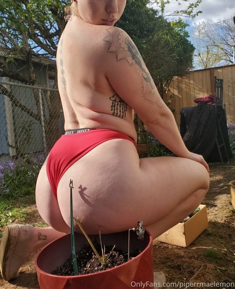 PiperMaePeach model images