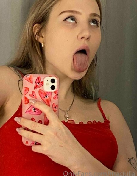 macjulia star pretty pic