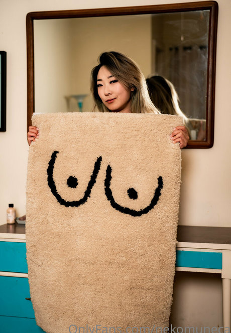 nekomuneca pretty model pics