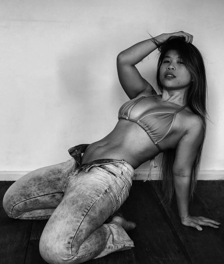 Yuan Jiamin model free archive