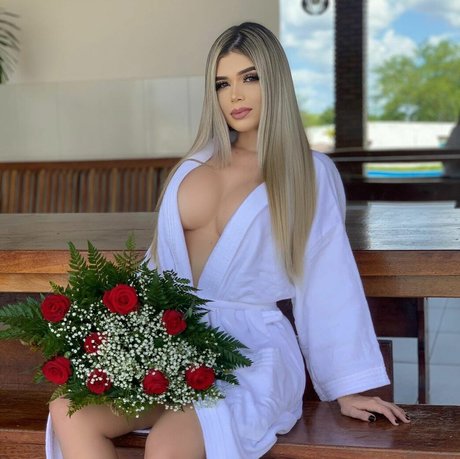 Vitoria Rocha2 pornstar adult image