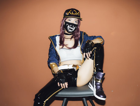 leeeee mona model sexy image