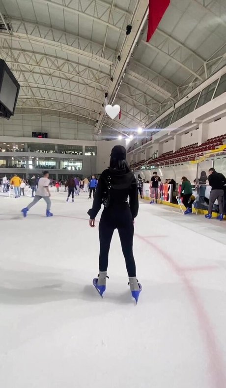 aysgencc nice model picture