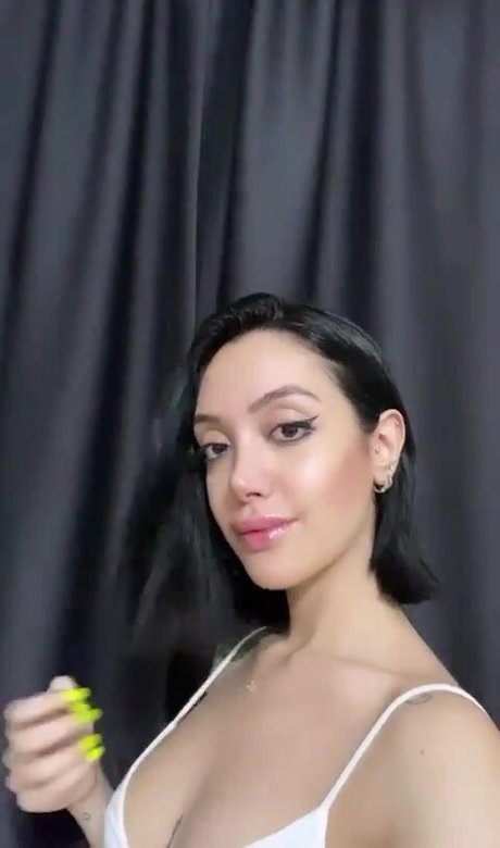 aysgencc best model photo