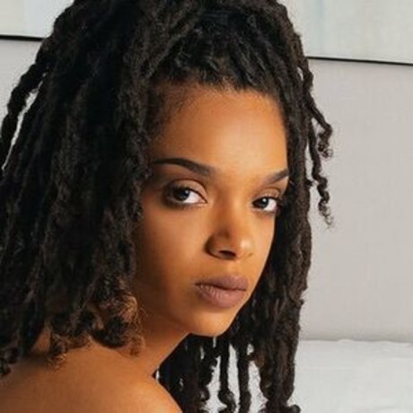 Feistybadazz xxx star img