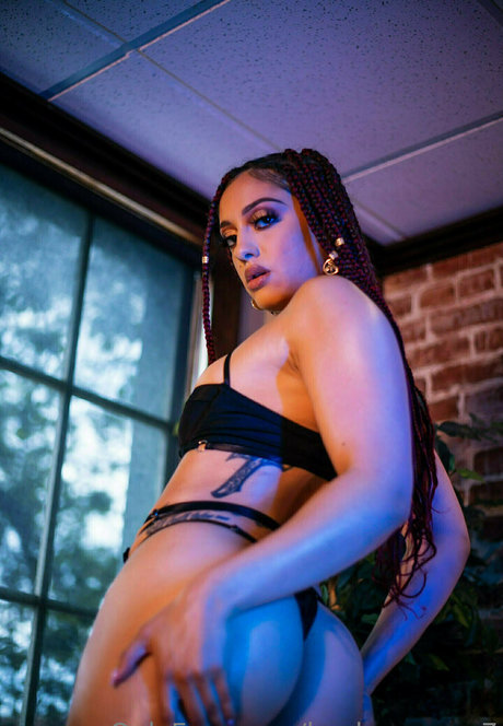 Beckyyyyyyyy exclusive star pictures