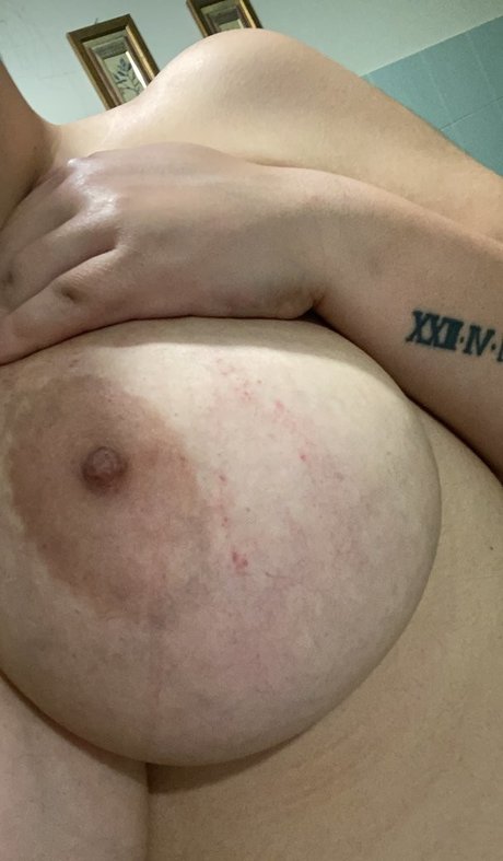 Raxien erotic actress img