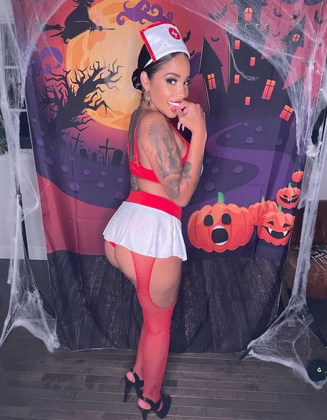 Havana Ginger sexy pornstar picture