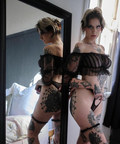 Sindyspurr model naked pictures