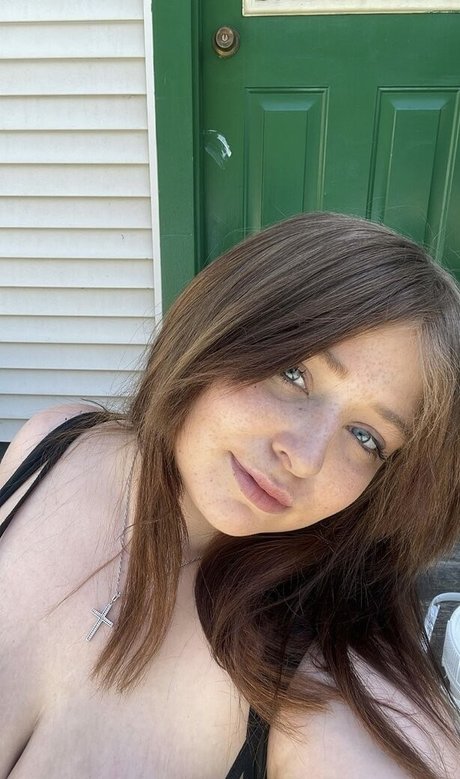 Emaliehall model hot gallery