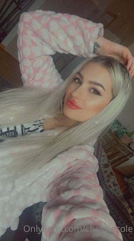 chessiecole nude actress archive