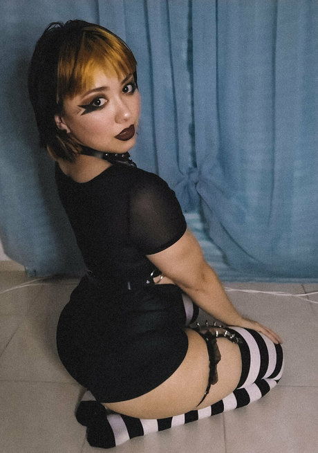 shyharukofree nude star galleries