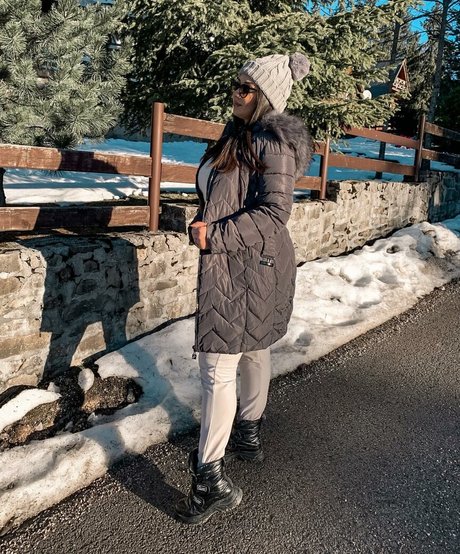 Emina Jahi star nude gallery