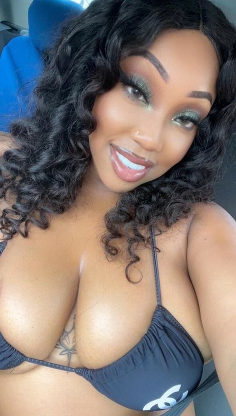 Amilli Monroe high quality actress photos