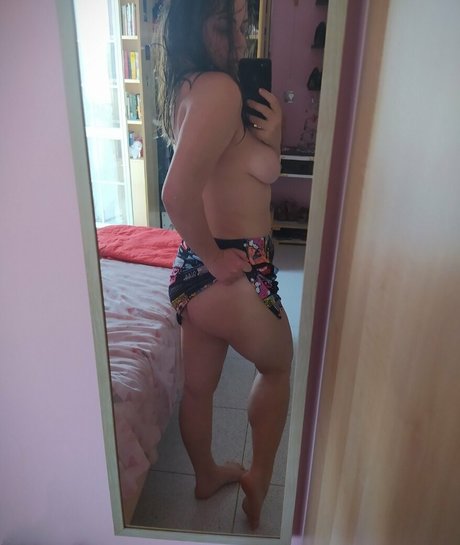 mordacia model sexy photo