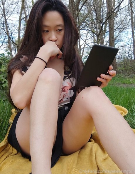 ayakensington naked model gallery