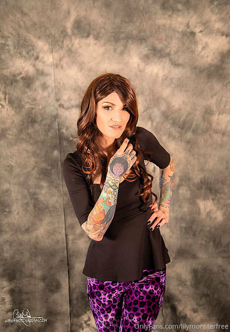 lilymonsterfree nudes actress photo