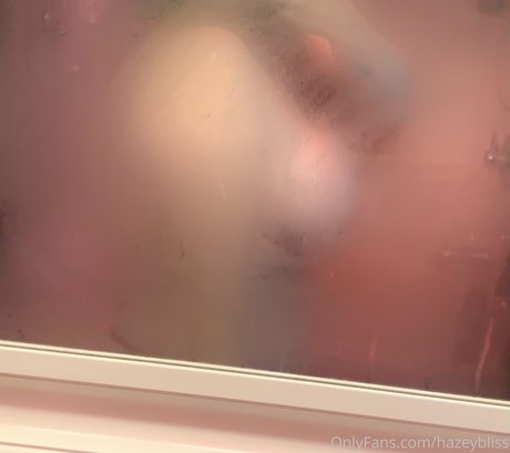 hazeybliss model sexy photo