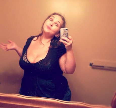 RainIsWet sexy actress photos