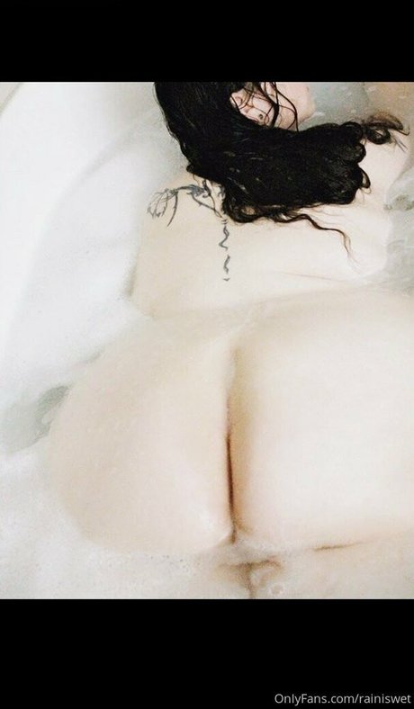 RainIsWet erotic star photos