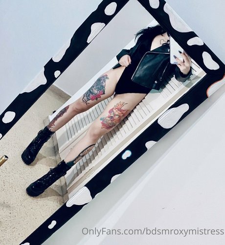 bdsmroxymistress best model pics