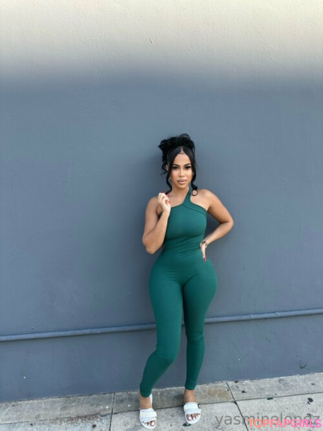 Yasmine Lopez Bilder