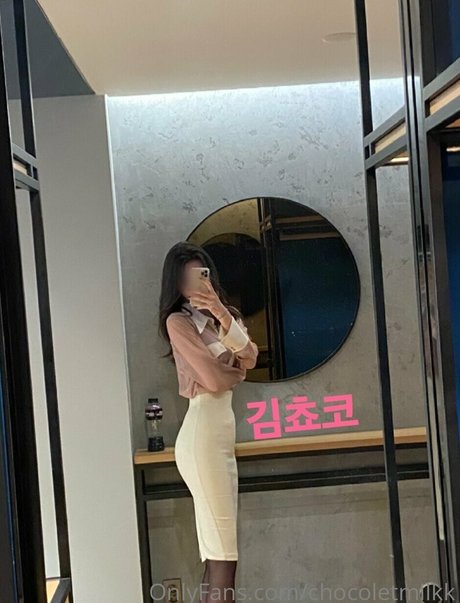 Chocoletmilkk nacktheit sexy bild